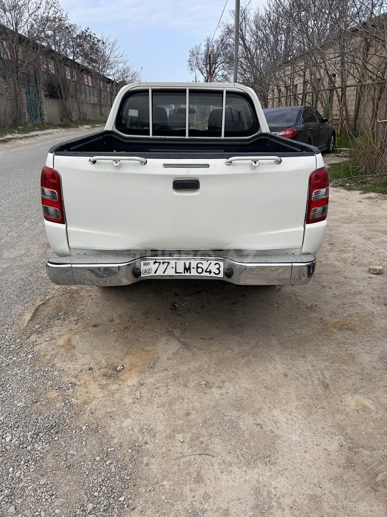 Mitsubishi L200