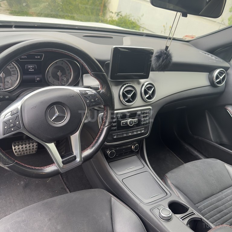 Mercedes GLA 200