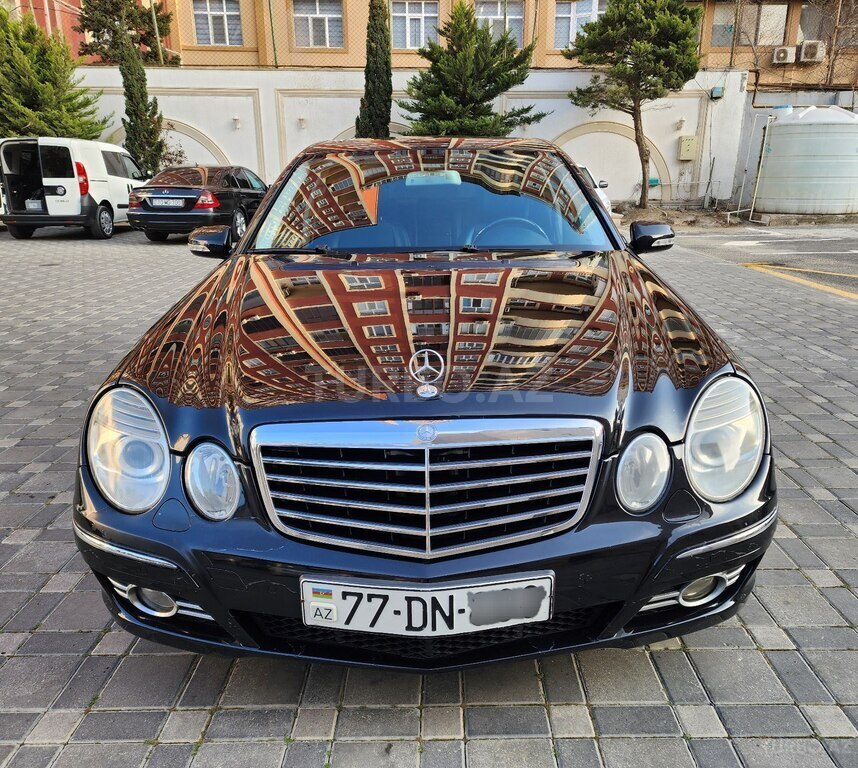 Mercedes E 220