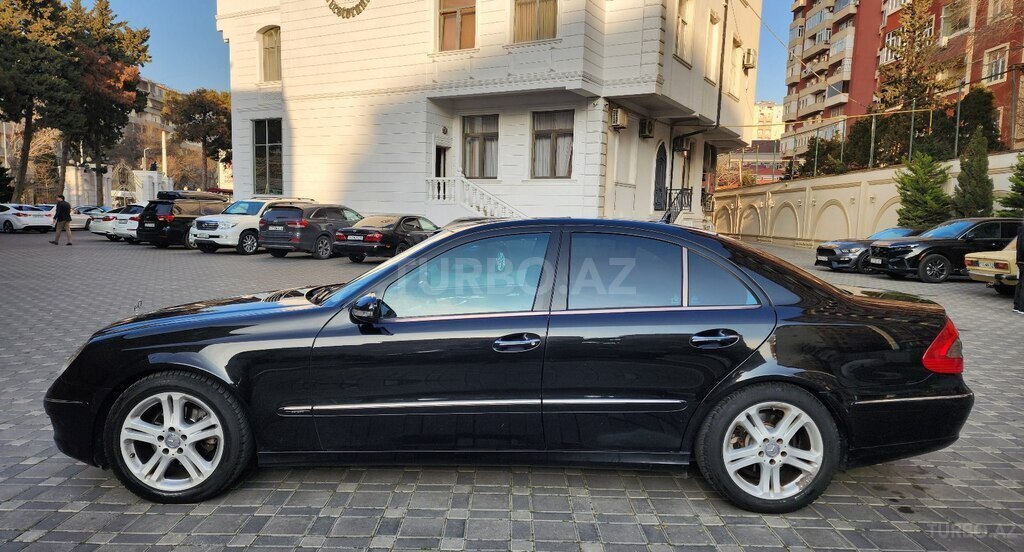 Mercedes E 220