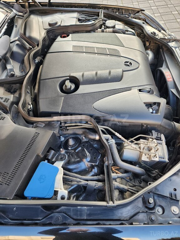Mercedes E 220