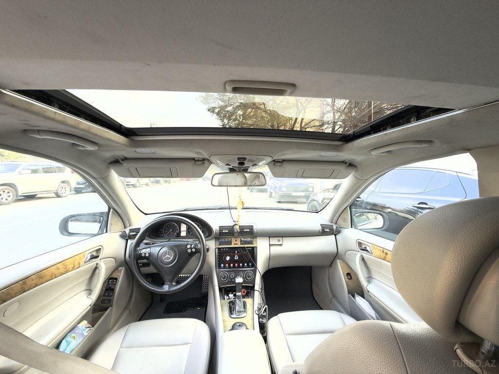 Mercedes C 230