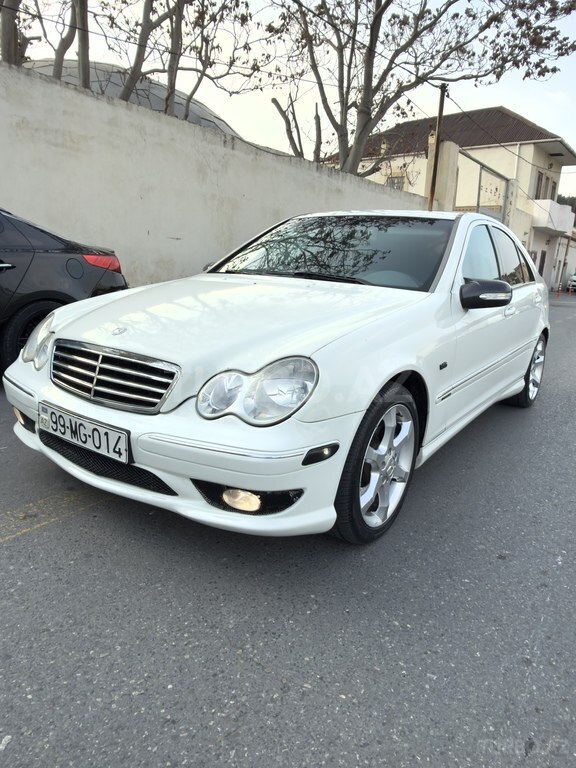 Mercedes C 230