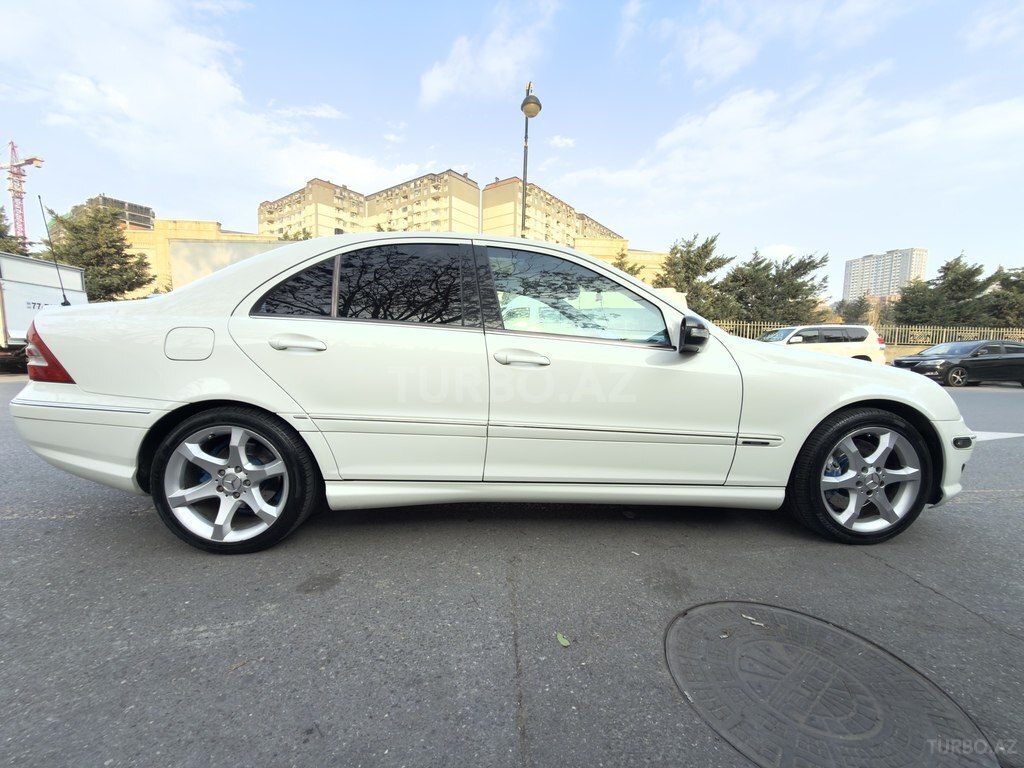 Mercedes C 230