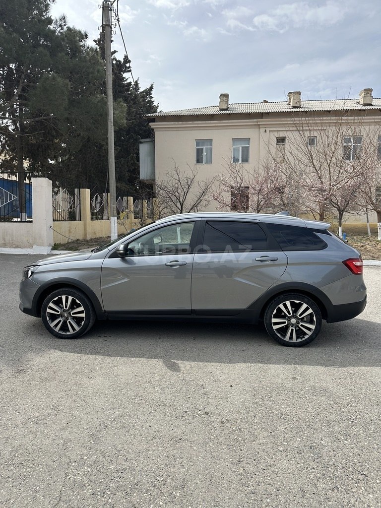 LADA (VAZ) Vesta SW Cross