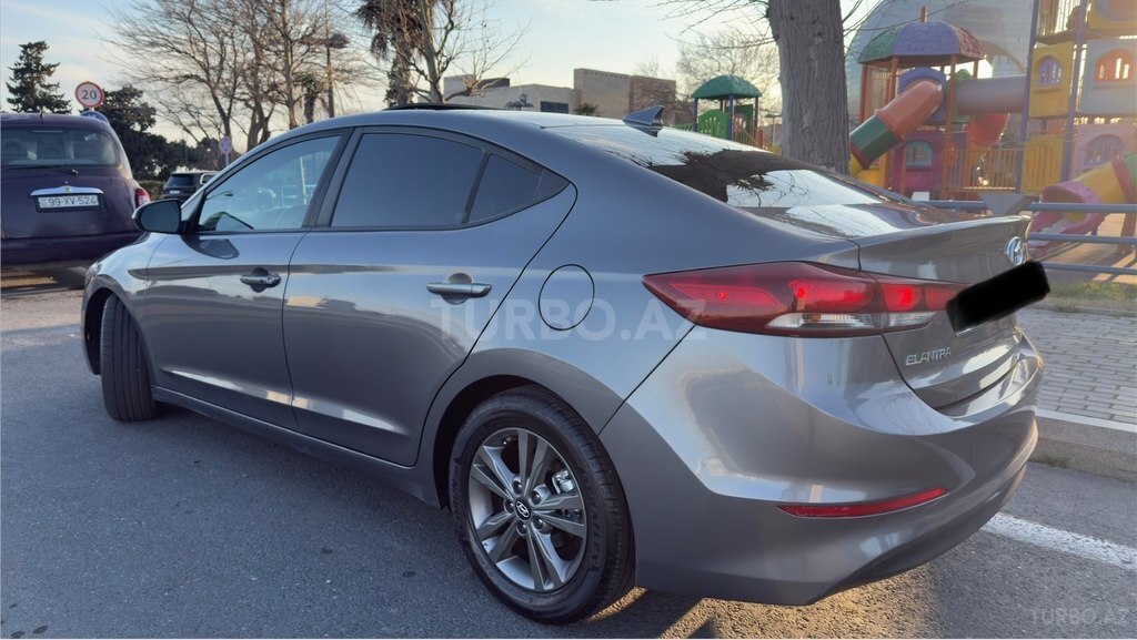 Hyundai Elantra