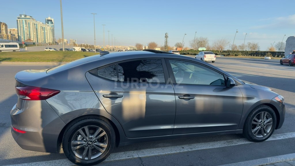 Hyundai Elantra