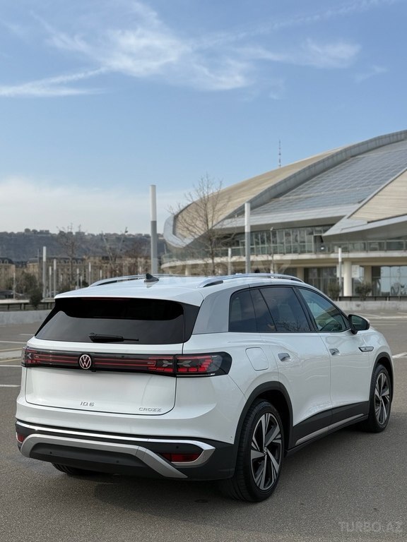Volkswagen ID.6 Crozz