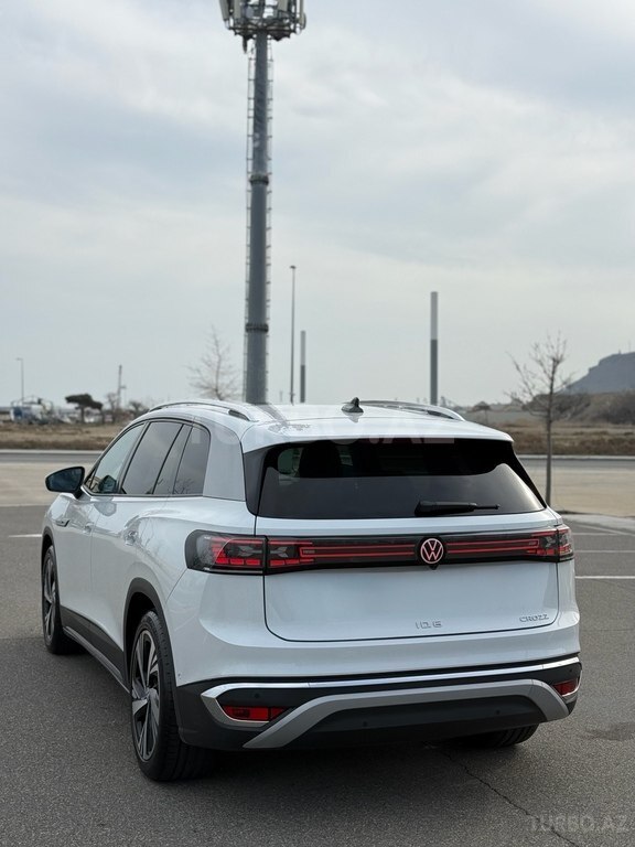 Volkswagen ID.6 Crozz