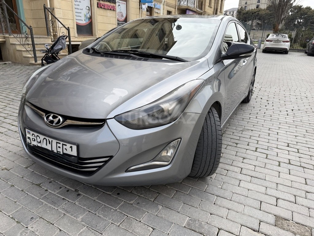 Hyundai Elantra