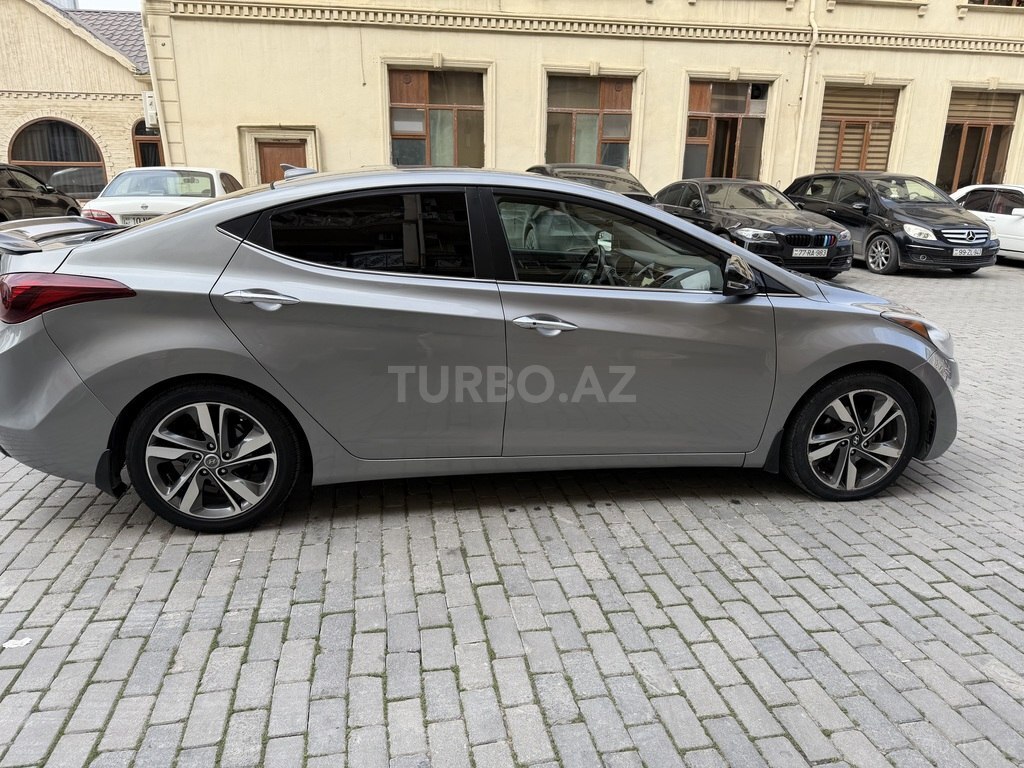 Hyundai Elantra