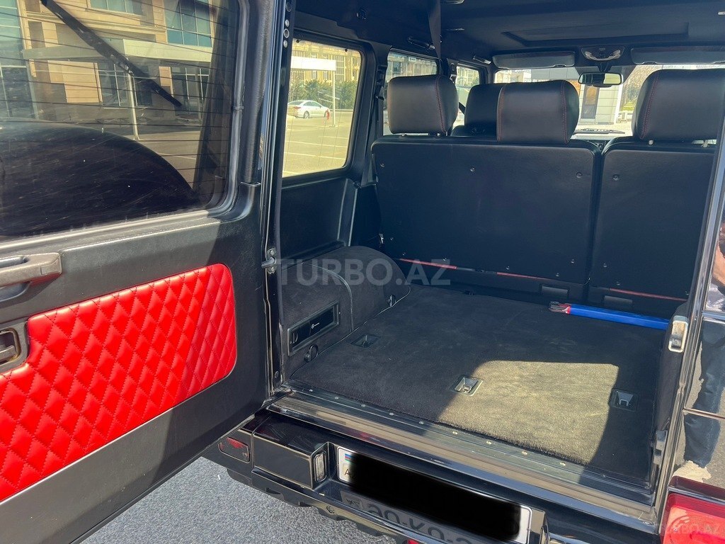 Mercedes G 500