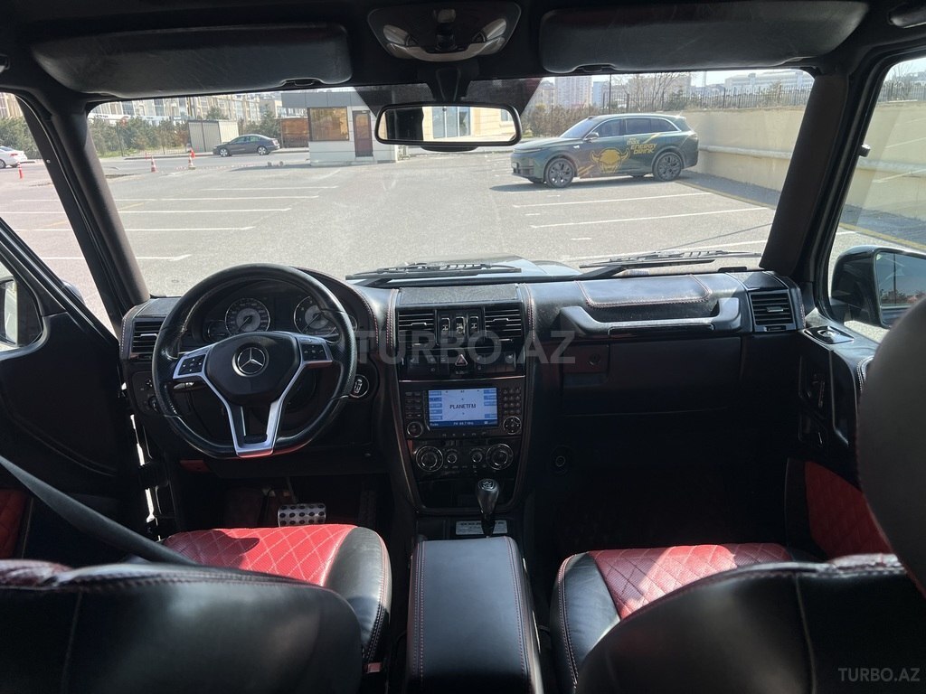 Mercedes G 500