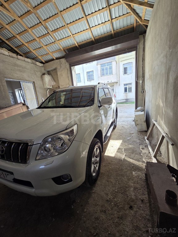 Toyota Land Cruiser Prado