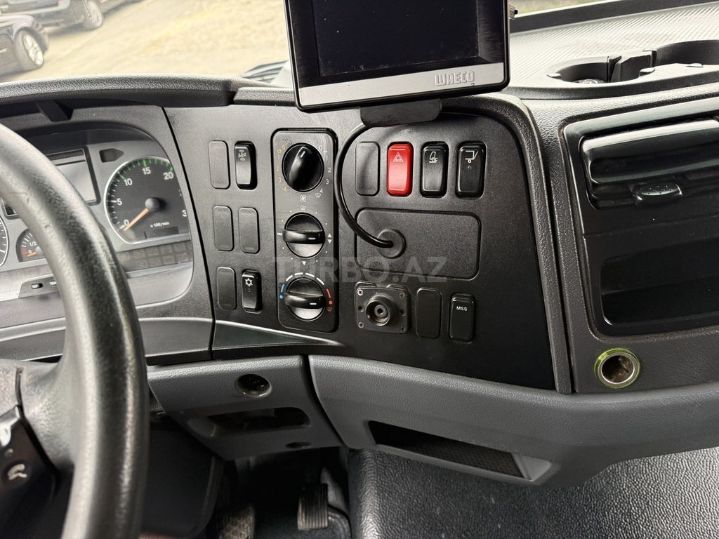 Mercedes Atego 818