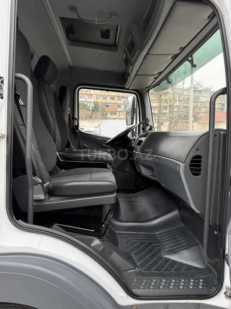 Mercedes Atego 818