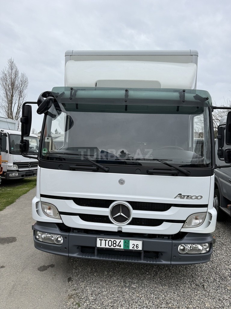 Mercedes Atego 818