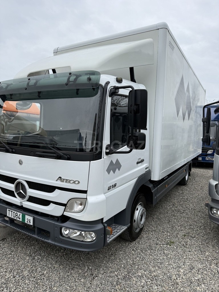 Mercedes Atego 818