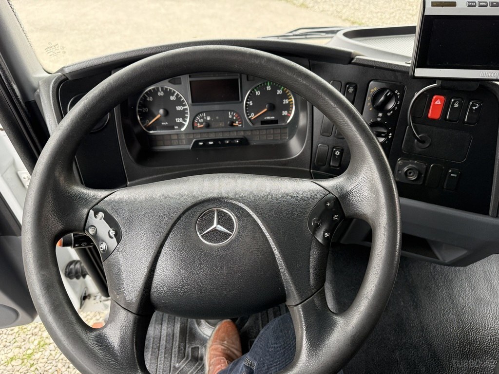 Mercedes Atego 818
