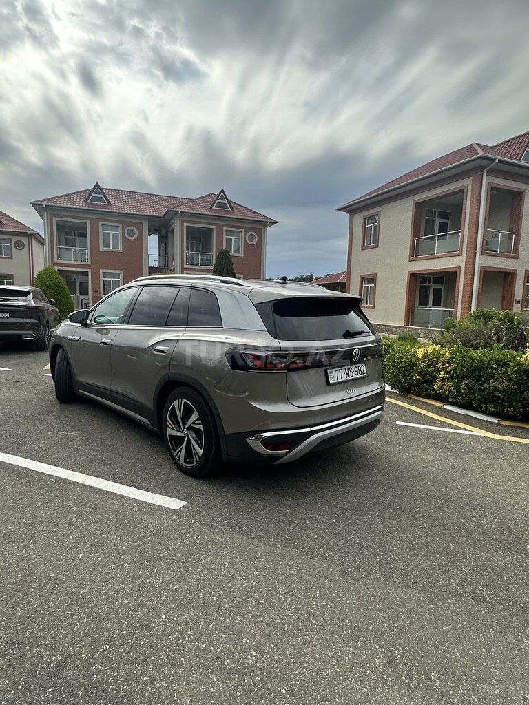 Volkswagen ID.6 Crozz