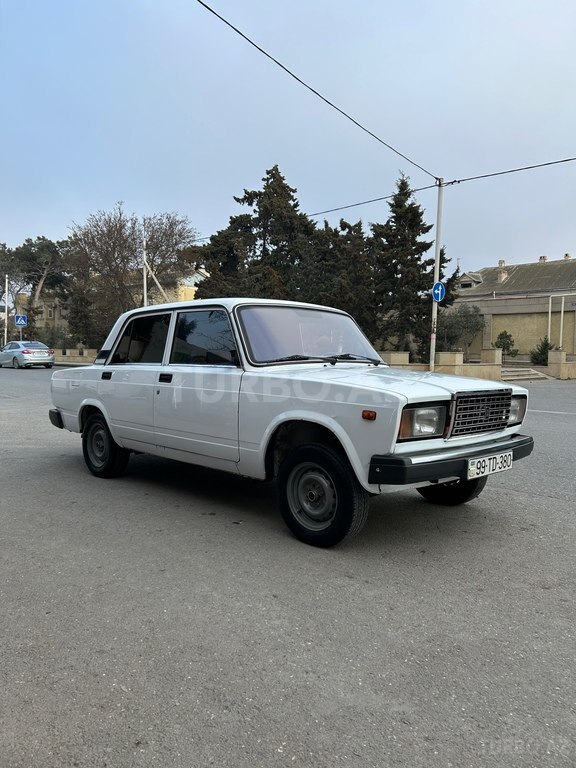 LADA (VAZ) 2107