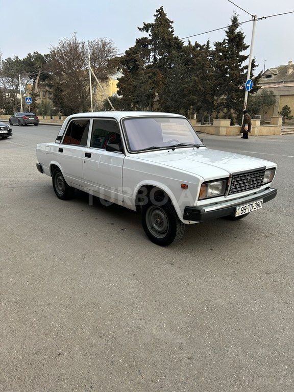LADA (VAZ) 2107