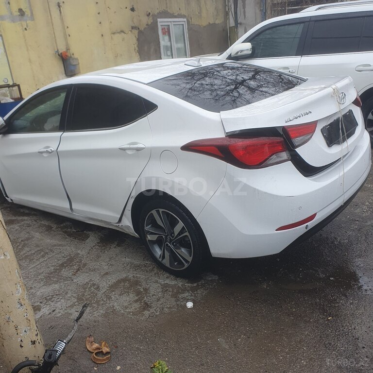 Hyundai Elantra