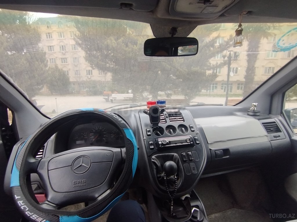 Mercedes Vito 114