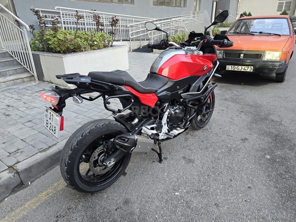 BMW F 900 XR