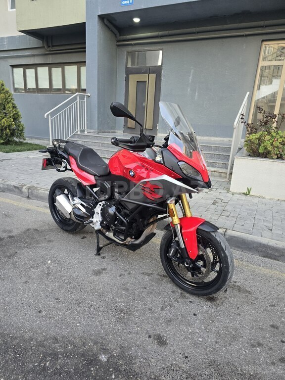 BMW F 900 XR