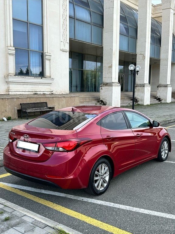 Hyundai Elantra