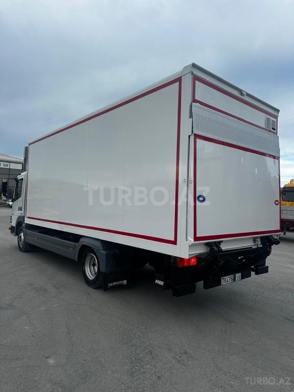 Mercedes Atego 818