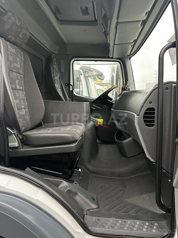 Mercedes Atego 818