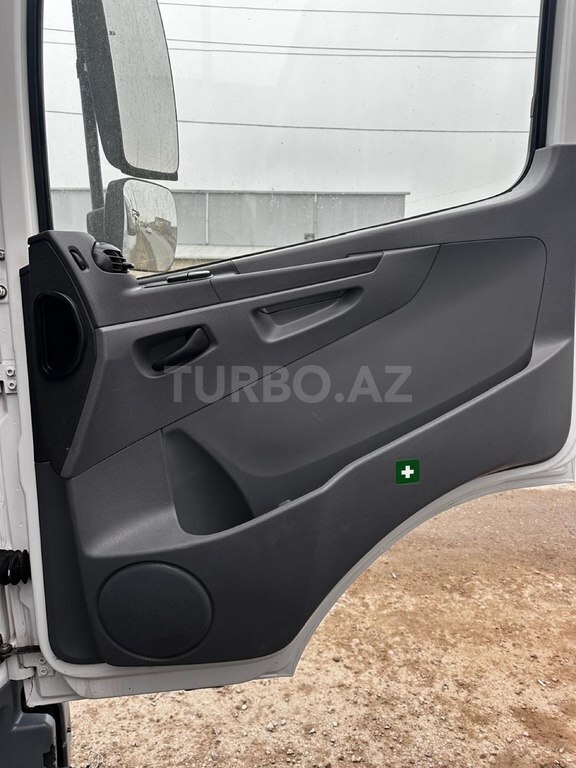 Mercedes Atego 818