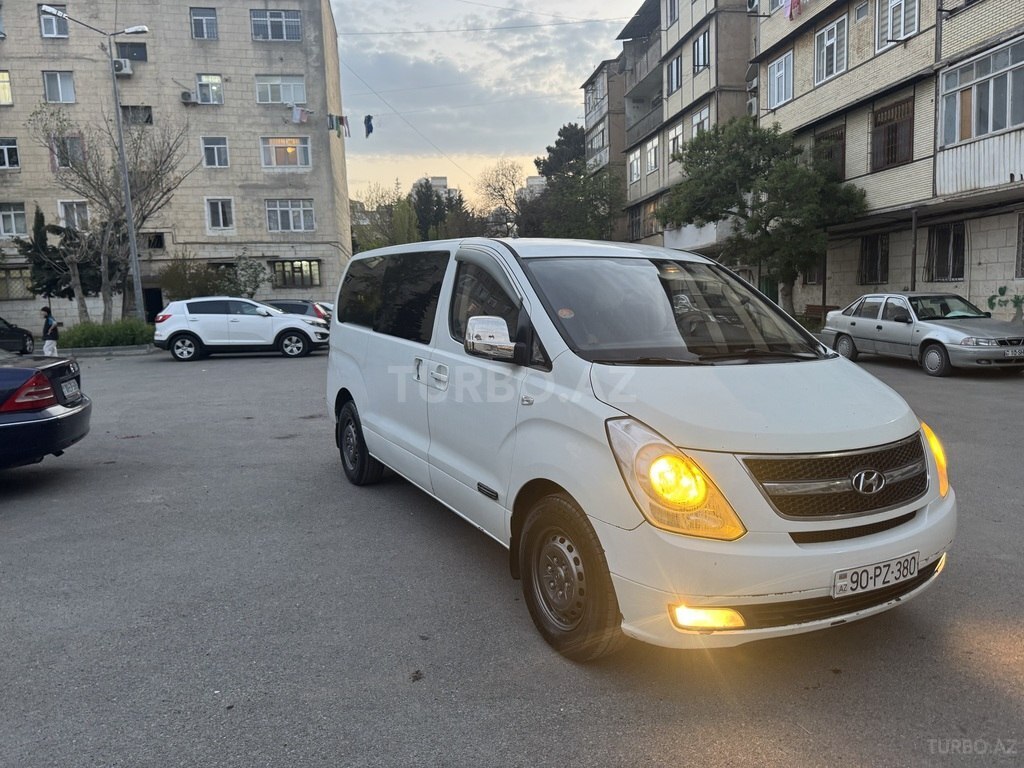 Hyundai H-1