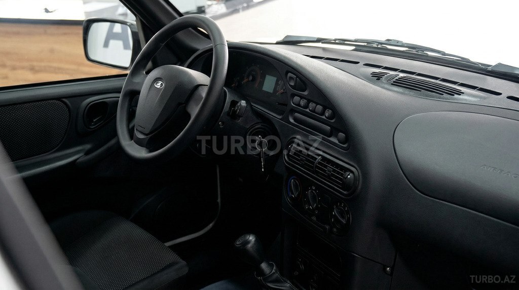LADA (VAZ) Niva Travel