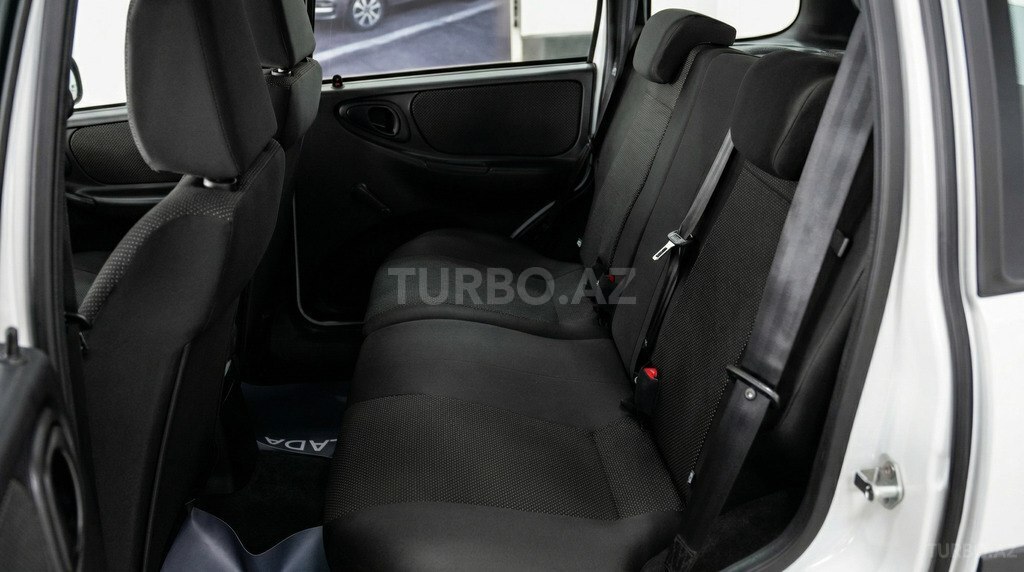 LADA (VAZ) Niva Travel