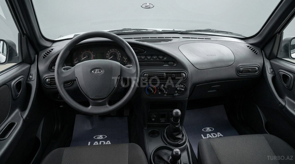 LADA (VAZ) Niva Travel