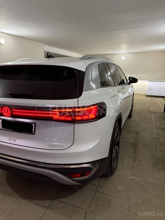 Volkswagen ID.6 Crozz