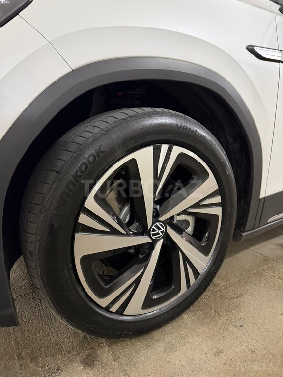 Volkswagen ID.6 Crozz