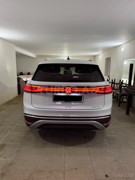 Volkswagen ID.6 Crozz