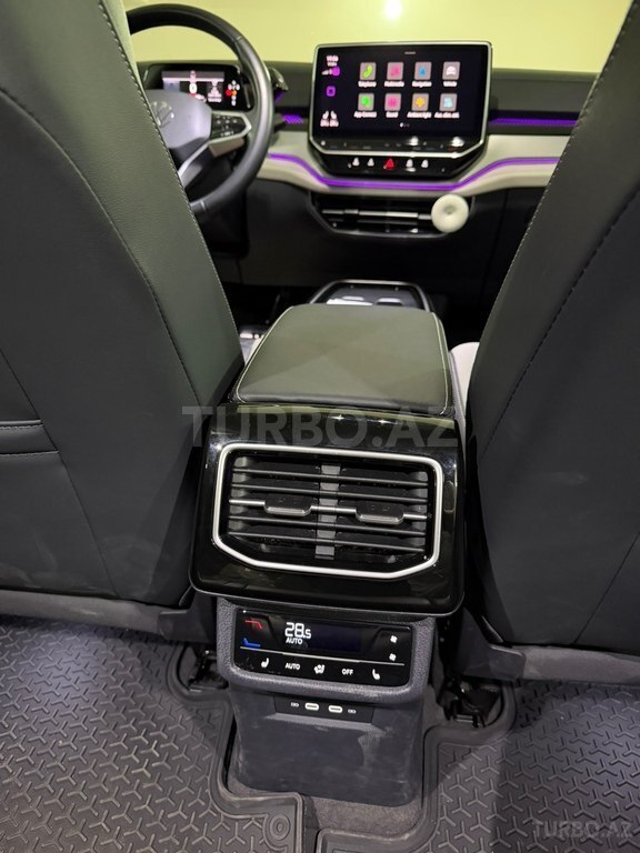 Volkswagen ID.6 Crozz