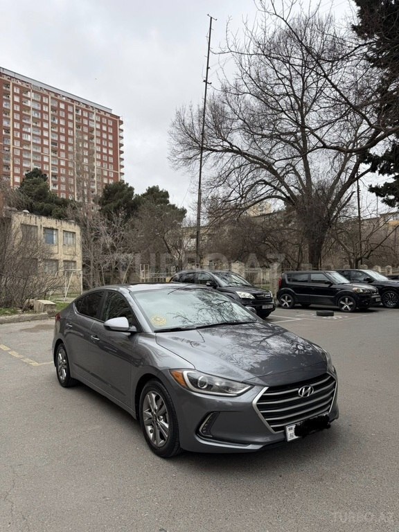 Hyundai Elantra