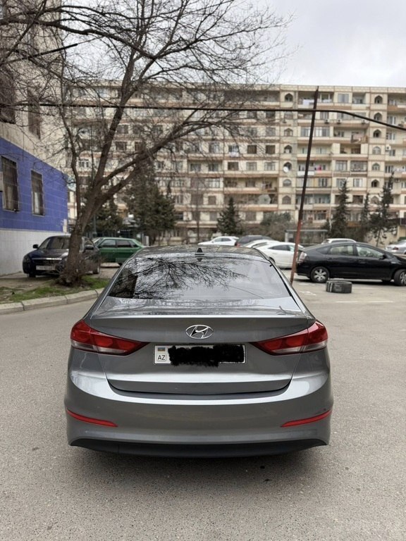 Hyundai Elantra