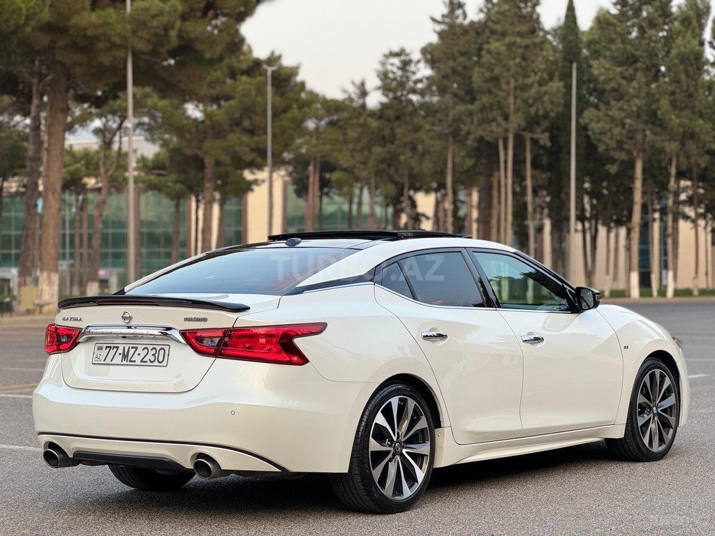 Nissan Maxima