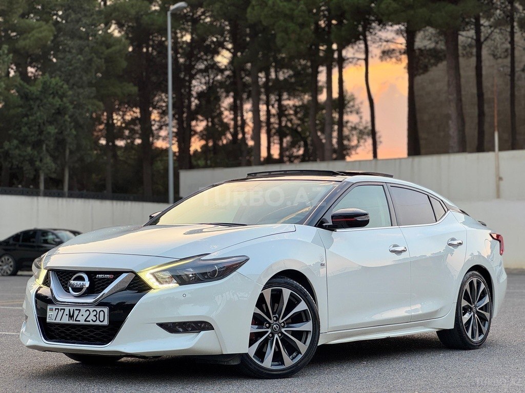 Nissan Maxima