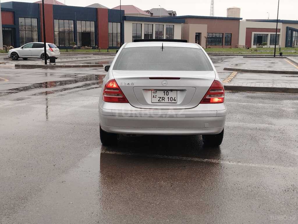 Mercedes C 240