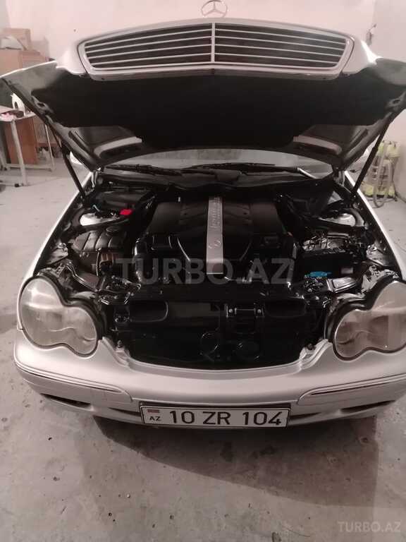 Mercedes C 240