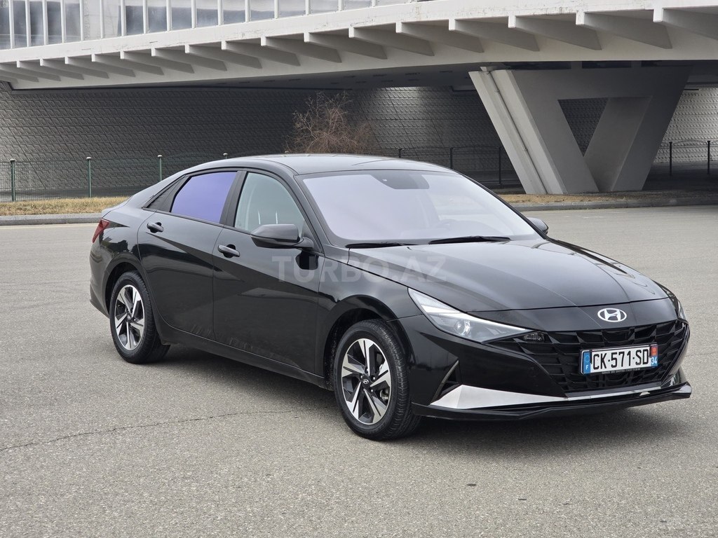 Hyundai Elantra