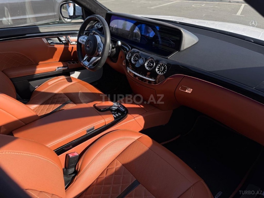 Mercedes S 63 AMG